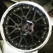 Barracuda Stiletto Rosso. 8.0x18", 5x112, ET32 ����