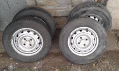 Продам зимние шины на дисках R13. 4.5x13 4x100.00 ET45 ЦО 56,1 мм.