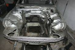 Передняя часть автомобиля. Mercedes-Benz E-Class, W210