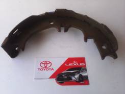 Колодка стояночного тормоза. Toyota: Ipsum, Verossa, RAV4, Century, Granvia, Sienna, IS300, Avensis Verso, Crown, Aristo, Regius, Estima Lucida, GS300...