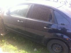 Стекло боковое. Ford Focus