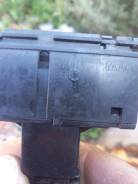Кнопка включения аварийной сигнализации. Audi A6, 4F2/C6, 4F5/C6
