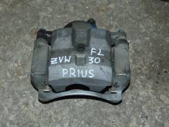 Суппорт тормозной. Toyota Prius, ZVW30, ZVW30L Двигатель 2ZRFXE