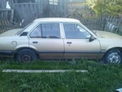Opel Ascona ����