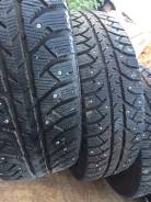 Bridgestone Ice Cruiser 7000. Зимние, шипованные, 2015 год, износ: 5%, 4 шт