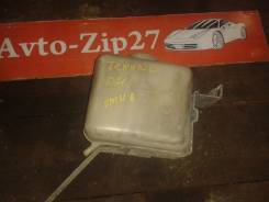 Бачок стеклоомывателя. Nissan King Cab Nissan Terrano, LBYD21 Двигатели: SD23, Z20, Z24I, SD25, Z24, TD25, KA24E, TD27, VG30E, TD27T