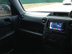 Toyota bB. OTCUTCTBUET, IMEETC ����