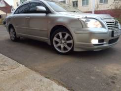 Накладка на бампер. Toyota Avensis
