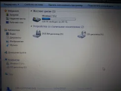 Lenovo G580. 12", ��� 4 ��, ���� 300���, WiFi, Bluetooth, ����������� �� 12��.