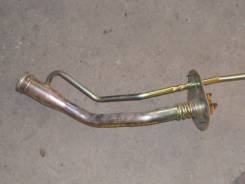 Горловина топливного бака. Toyota Mark II, GX100, GX105, JZX100, JZX101, JZX105, LX100 Toyota Cresta, GX100, GX105, JZX100, JZX101, JZX105, LX100 Toyo...
