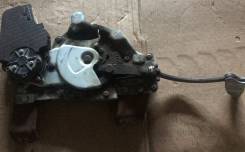 Доводчик двери багажника. Lexus RX350, GYL16, GGL15W, GGL16W, GGL15, GGL10W, GYL15, GGL16, GGL10, GYL10