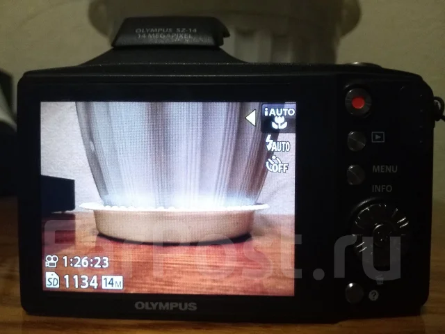 Olympus SZ-14. 10 - 14.9 ��, ���: 14� � ����� ����