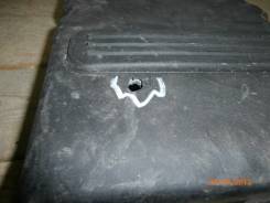 Крепление АКБ (корпус/подставка) Mazda Mazda 3 (BK) (2002 - 2009)