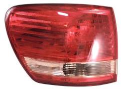 Фонарь задний TOYOTA IPSUM 01-03