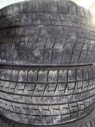 Bridgestone Blizzak Revo2. Зимние, без шипов, износ: 20%, 2 шт