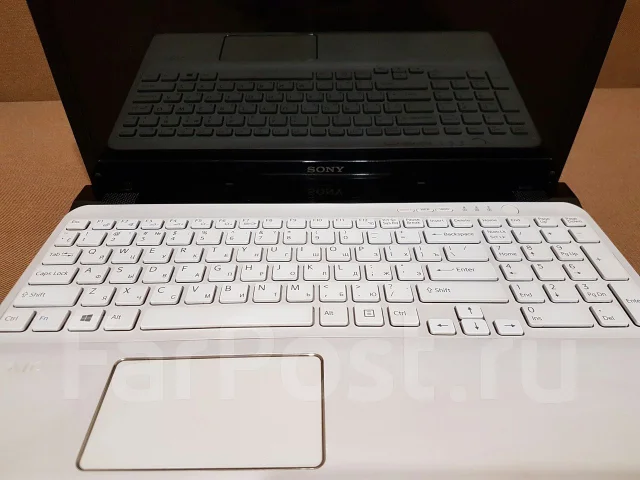 Sony VAIO SVE151J11V. 15.6", 2����, ��� 4 ��, ���� 500���, WiFi: 1, Bluetooth: 1 ����