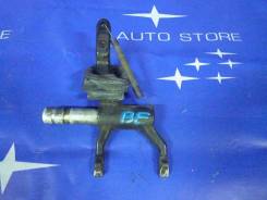 Вилка сцепления. Subaru Legacy B4, BE9, BE5 Subaru Forester, SF5, SG5, SF9, SG9, SG, SG9L, BE5, BE9 Двигатели: EJ25, EJ255, EJ20, EJ205, EJ20G, EJ206...