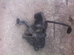 Замок капота. Toyota Camry, ACV40, ASV40, AHV40, GSV40, CV40, SV40