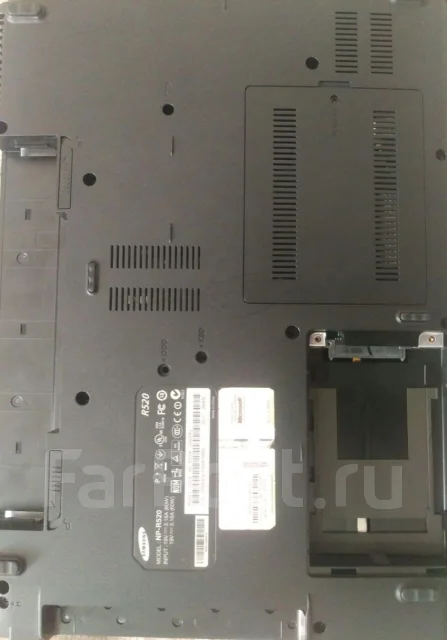Samsung R520. 15.6", ��� 3072 ��, ���� 320���, WiFi: 1, Bluetooth: 1 ����
