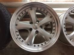OZ Racing. 8.5/10.0x18, 5x114.30, ET37/38, ЦО 73,0 мм.