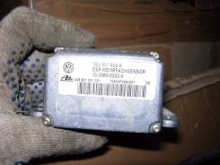 Датчик ускорения. Volkswagen Touareg, 7LA Volkswagen Transporter, 7HA, 7HB, 7HC, 7HH, 7HJ, 7HM Audi TT Audi TTS Двигатели: AXQ, AYH, AZZ, BAA, BAC, BA...
