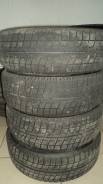 Bridgestone Blizzak Revo2. Всесезонные, износ: 5%, 4 шт