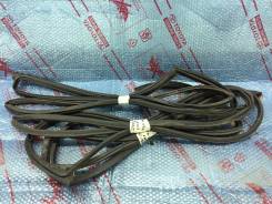 Уплотнитель двери багажника. Toyota RAV4, ACA38, ACA38L, ACA36, ASA33, ALA30, ASA38, ACA36W, ACA30, ACA31, ACA31W, ACA33 Двигатели: 2AZFE, 1AZFE, 2ADF...