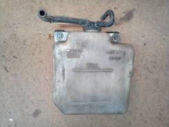 Расширительный бачок. Toyota Cresta, JZX91, JZX90, SX90, JZX93, LX90, GX90 Toyota Mark II, GX90, LX90, JZX90, JZX91, JZX93, SX90 Toyota Chaser, SX90...
