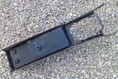 Подлокотник. Toyota Mark II, GX90, JZX90, JZX90E, JZX91, JZX91E, LX90, LX90Y, SX90 Toyota Cresta, GX90, JZX90, JZX91, LX90, SX90 Toyota Chaser, GX90...