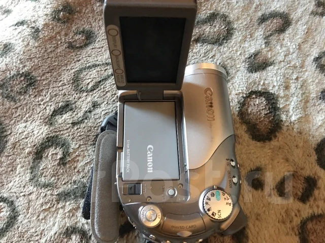 Canon DC40. 4 - 4.9 ��, � ���������� ����
