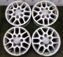 Nissan. 6.0x15, 6x139.70, ET35, ЦО 100,0 мм.