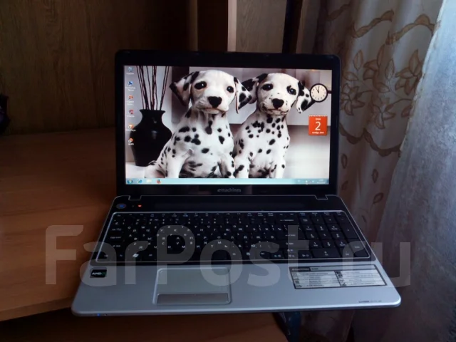eMachines E440. 15.6", 2,3����, ��� 3072 ��, ���� 160���, WiFi: 1, ����������� �� 3��. ����