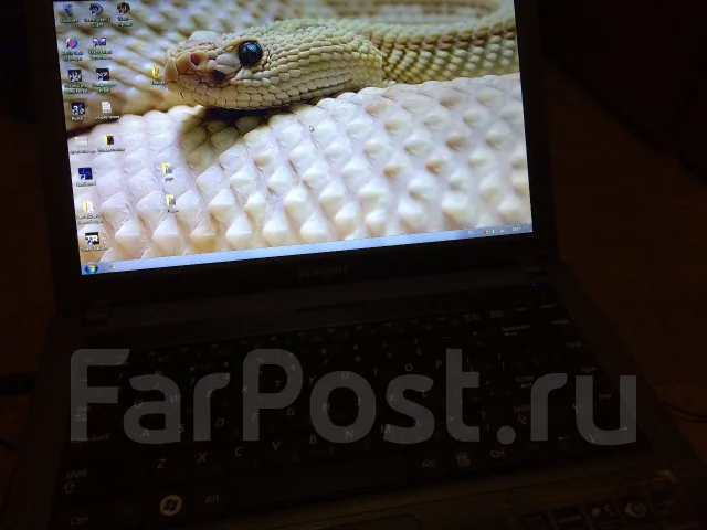 Samsung R440. 14", 2,4����, ��� 3072 ��, ���� 320���, WiFi: 1, Bluetooth: 1, ����������� �� 1��. ����