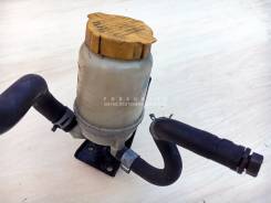 Бачок гидроусилителя руля. Subaru Forester, SG5, SG9, SG9L Двигатели: EJ203, EJ202, EJ205, EJ255