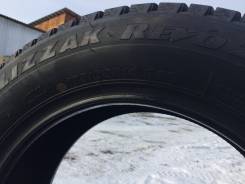 Bridgestone Blizzak Revo2. Зимние, без шипов, износ: 10%, 4 шт