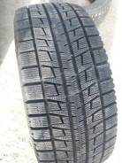 Bridgestone Blizzak Revo2. Зимние, без шипов, 2012 год, без износа, 2 шт
