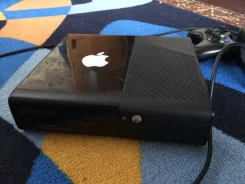 Microsoft Xbox 360 E 500Gb ����