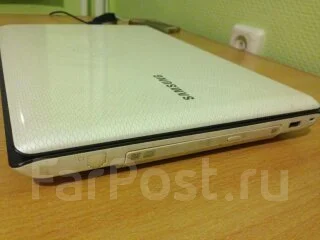 Samsung R430. 14", 2,2����, ��� 2048 ��, ���� 250���, WiFi: 1, ����������� �� 1��. ����