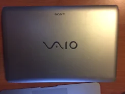 Sony VAIO PCG-31312V. 11.6", 1 650����, ��� 2048 ��, ���� 320���, WiFi, Bluetooth ����