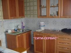 2-ком. квартира в деревянном доме. Улица Октябрьская 15, р-н центр, площадь дома 43 кв. м., централизованный водопровод, электричество 10 кВт, отоплен...