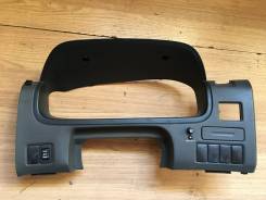 Консоль панели приборов. Nissan Homy Elgrand, ALE50, AVWE50, AVE50, ALWE50 Nissan Elgrand, ATE50, APE50, AVWE50, AVE50, ALE50, ALWE50, APWE50, ATWE50...