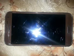 Samsung Galaxy E5. �/�