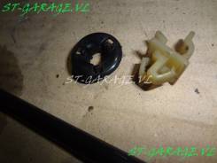 Упор капота. Toyota: Corolla, Granvia, Hiace, Hilux, Sprinter Trueno, Land Cruiser Prado, Dyna, Toyoace, Corona, Carina ED, Curren, Corolla Levin, Cor...