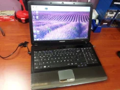 Samsung R540. ��� 4 ��, ���� 320���, WiFi, Bluetooth, ����������� �� 3��.