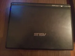 Asus Eee PC 900. 8.9", 900,0����, ��� 1024 ��, ���� 20���, WiFi, ����������� �� 3��.