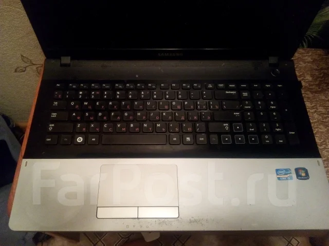Samsung 300E7A. 17.3", 2,3����, ��� 4 ��, ���� 500���, WiFi: 1, Bluetooth: 1, ����������� �� 2��. ����