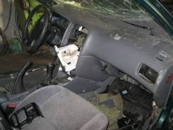 Замок бардачка Toyota Avensis