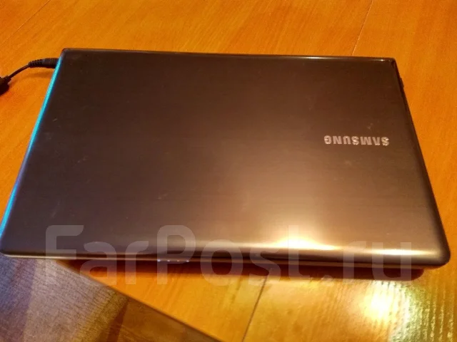 Samsung 355V5C. 15.6", 2,7����, ��� 4 ��, ���� 500���, WiFi: 1, Bluetooth: 1, ����������� �� 2��. ����