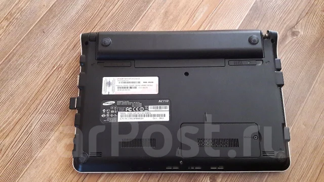 Samsung NC110. 10.1", 1,7����, ��� 2048 ��, ���� 320���, WiFi: 1, Bluetooth: 1, ����������� �� 6��. ����