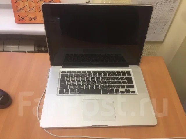 Apple MacBook Pro 15 2011 Late MD322. 15.4", 2,4����, ��� 4 ��, ���� 1 000���, WiFi: 1, Bluetooth: 1, ����������� �� 7��. ����